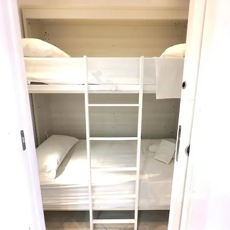 Апартаменты Skol 322 - Completely Renovated Front